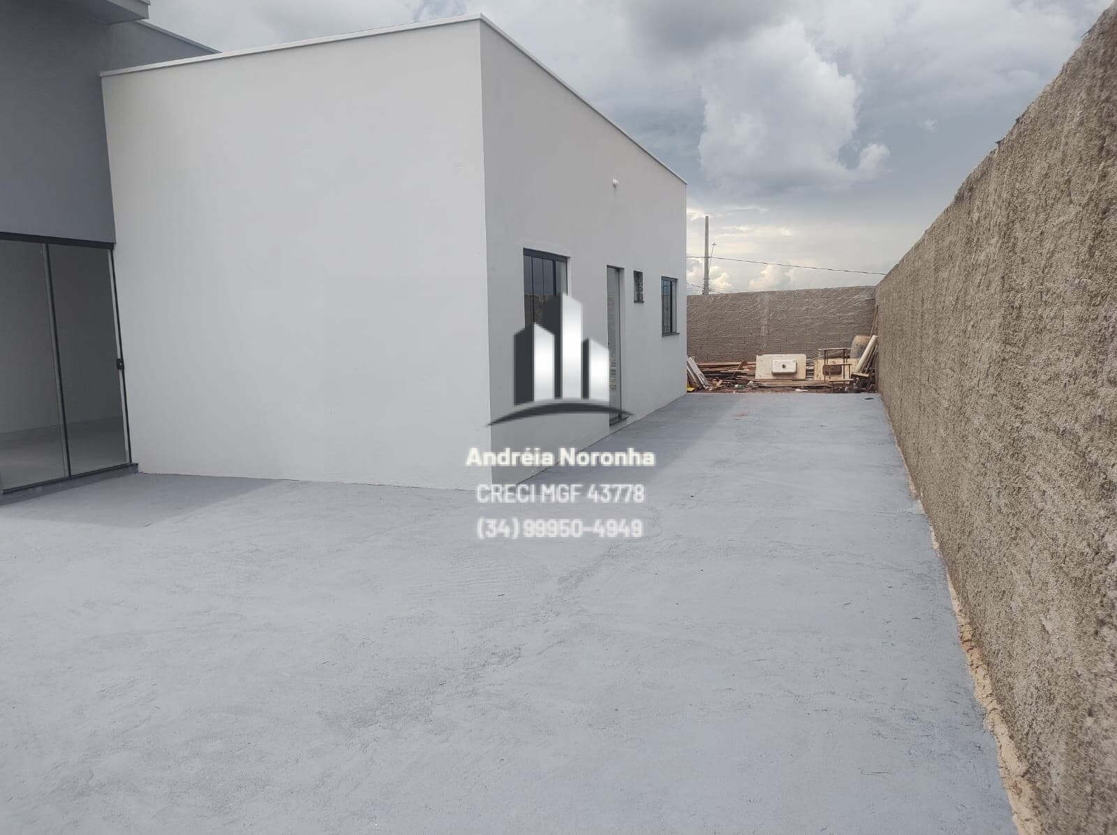 CASA A VENDA BAIRRO AFONSO QUEIROZ