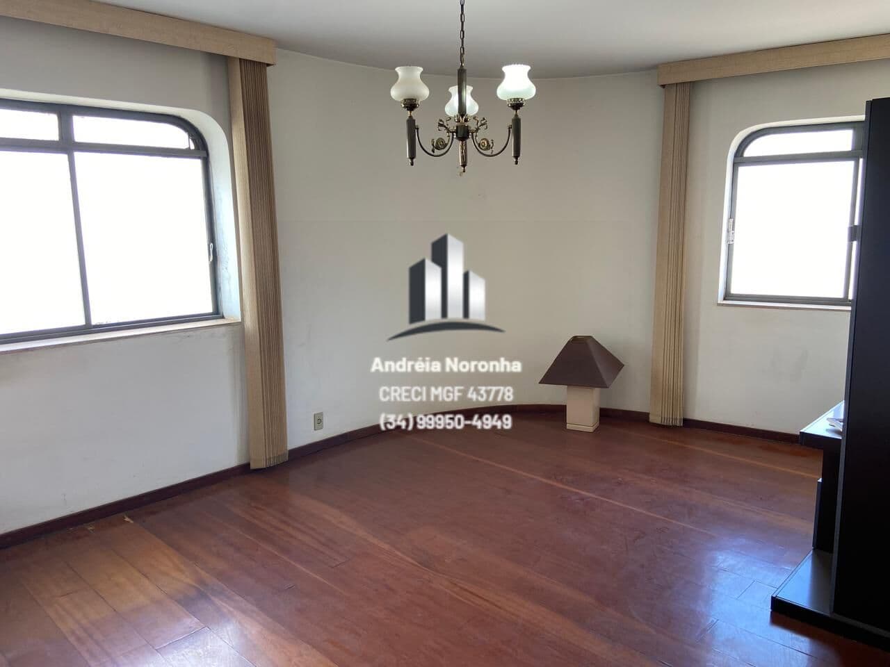 APARTAMENTO EM FRENTE AO MERCADO MUNICIPAL - ED. MILA