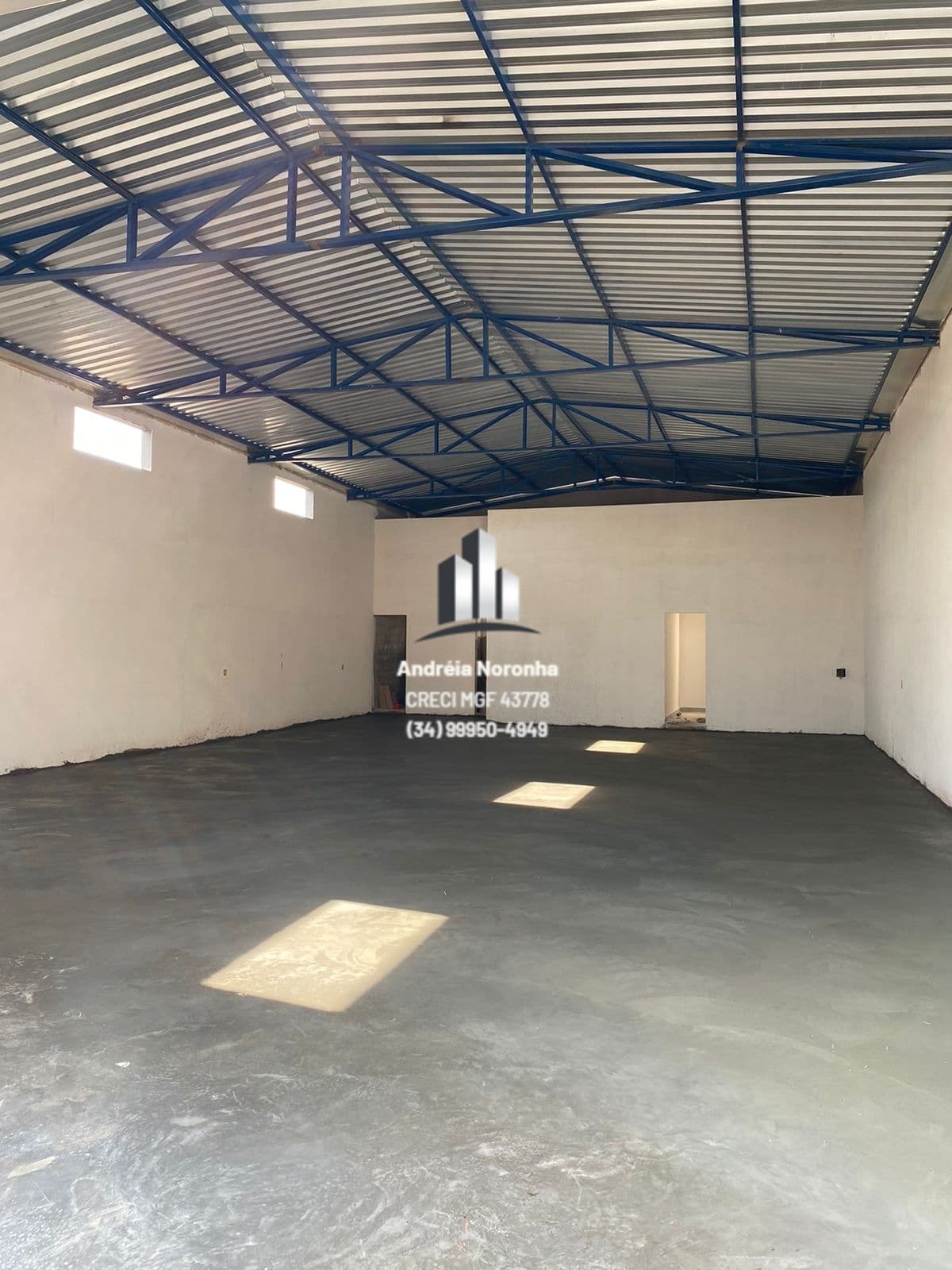 Vende-se ou aluga-se Barracão no Bairro Cidade Nova