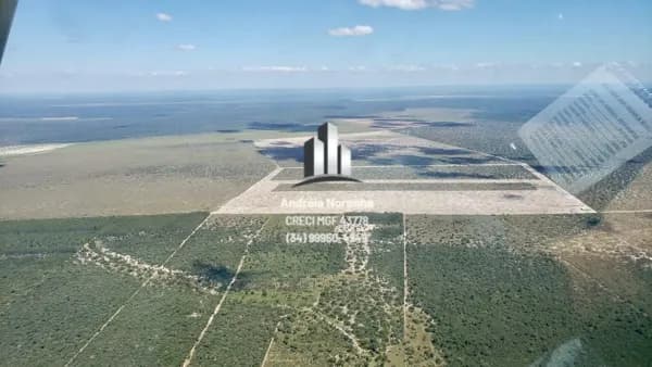 Fazenda/Sítios/Chácaras em Arinos - Centro