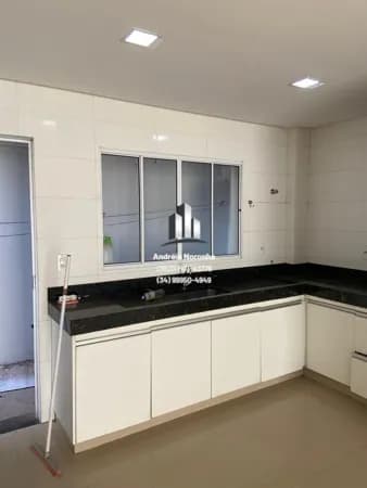 🏚️ APARTAMENTO TÉRREO NO BAIRRO LARANJEIRAS 🏚️