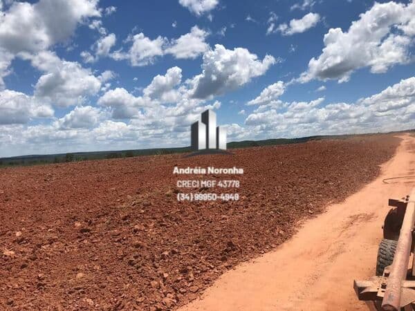 Fazenda 1025 Hectares em Pirapora/MG
