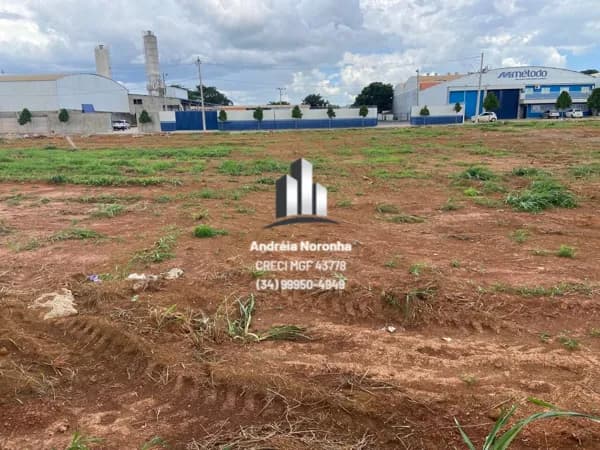 LOTE A VENDA NO JARDIM ITÁLIA