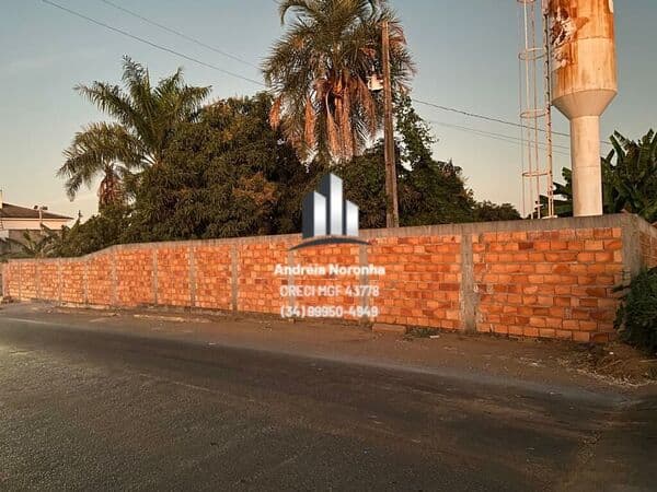 Lote Comercial/Residencial no bairro Ipanema