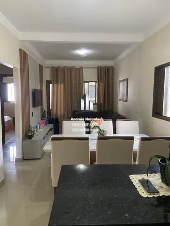 Casa Padrão no bairro Santa Luzia