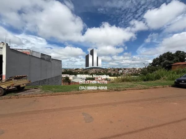 Lote 759 m² no bairro Jardim Paulistano