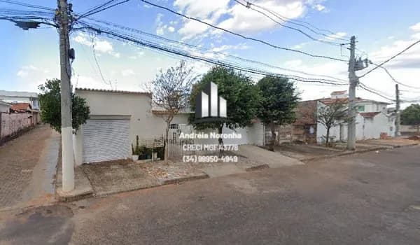 Imóvel de esquina com 574 m² no bairro Rosário