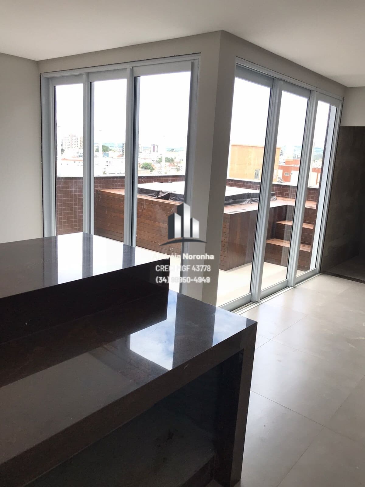 Cobertura Duplex no Centro, Próxima ao Mercado Municipal