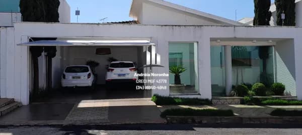 ** CASA A VENDA NO JARDIM CALIFÓRNIA **