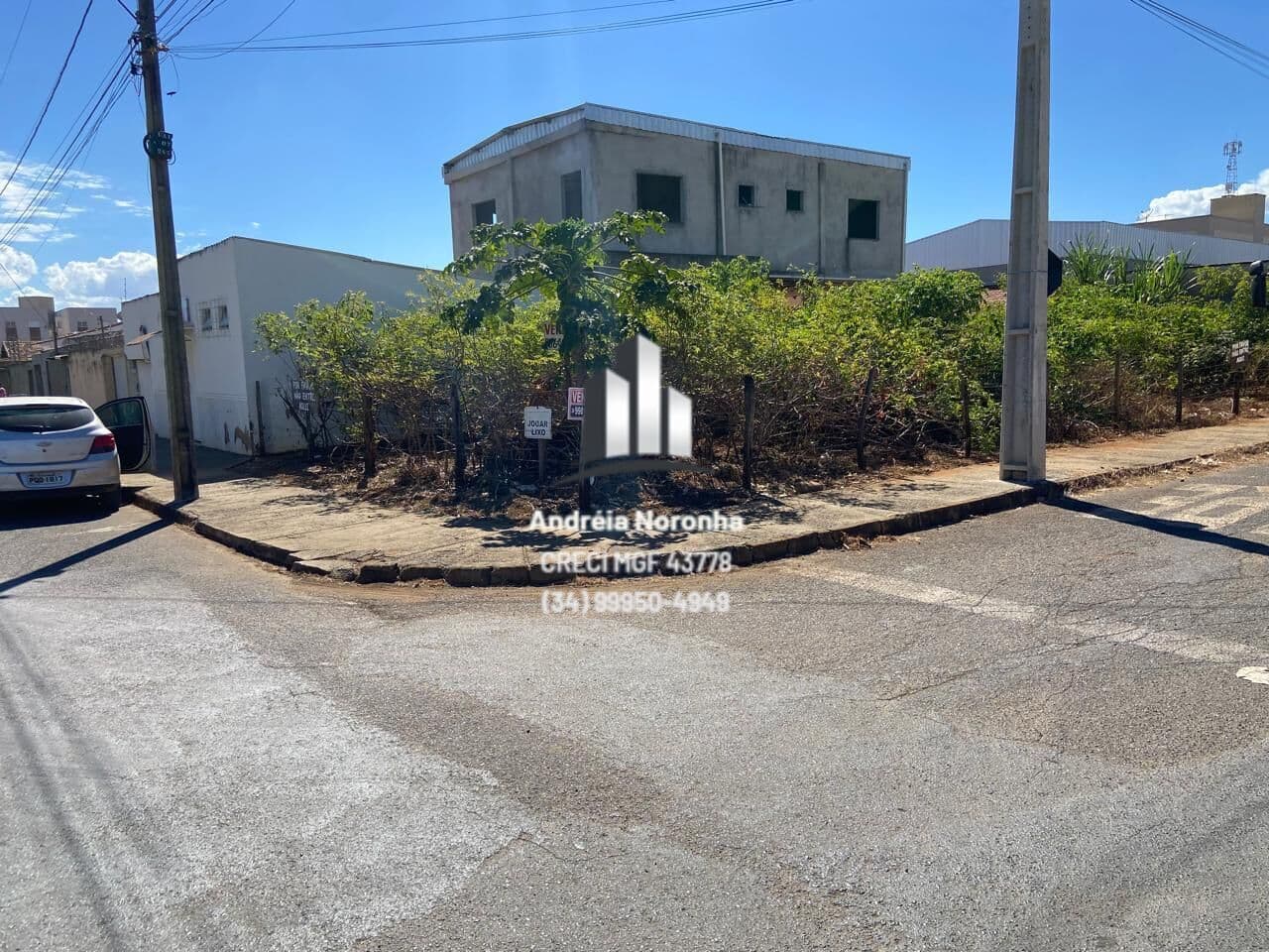 LOTE DE ESQUINA - RESIDENCIAL / COMERCIAL BAIRRO PLANALTO