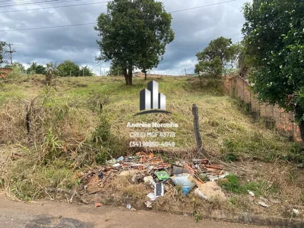 Lotes no Bairro Jardim Paulistano