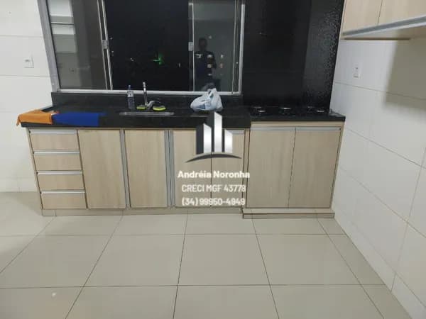 🏢 APARTAMENTO À VENDA NA RUA PADRE ALAOR - PATOS DE MINAS 🏢