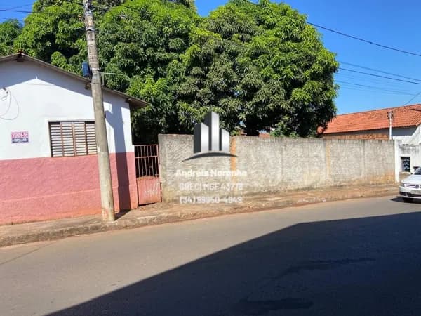 Lote 695 m² Bairro Lagoinha, ao lado da AV. Paracatu