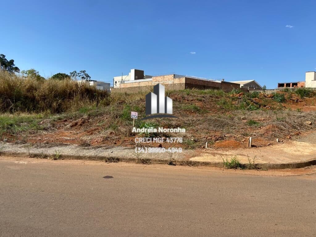 Lote de Esquina no bairro Campos Elíseos