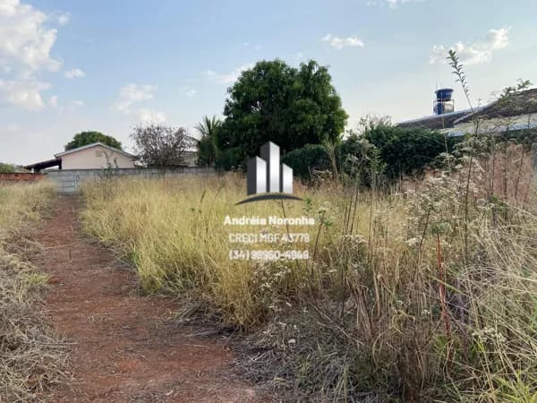 Lote 500 m² Bairro Jardim Peluzzo