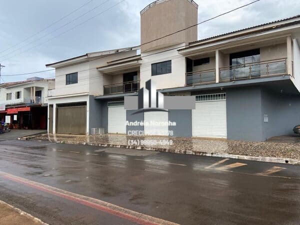 Imóvel Comercial/Residencial na Avenida do bairro Jardim Califórnia