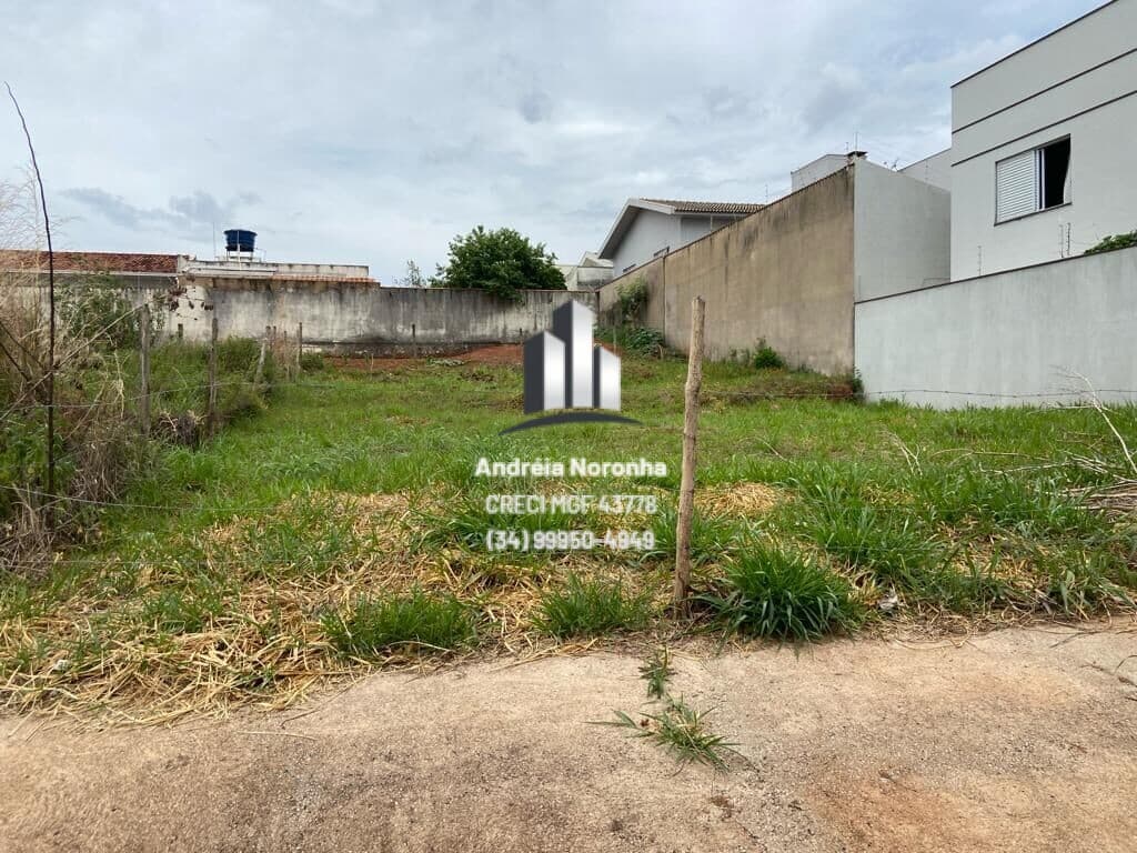 Lote no Bairro Jardim Califórnia