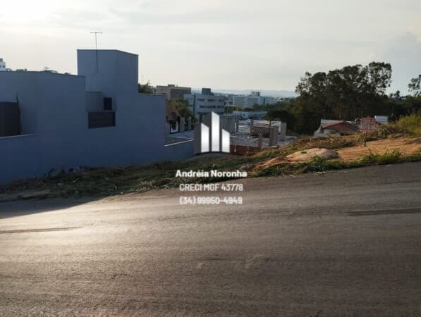 Lote 720 m² na Avenida Marechal Deodoro, Bairro Sobradinho