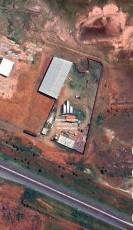 Área Comercial em Frente à Rodovia