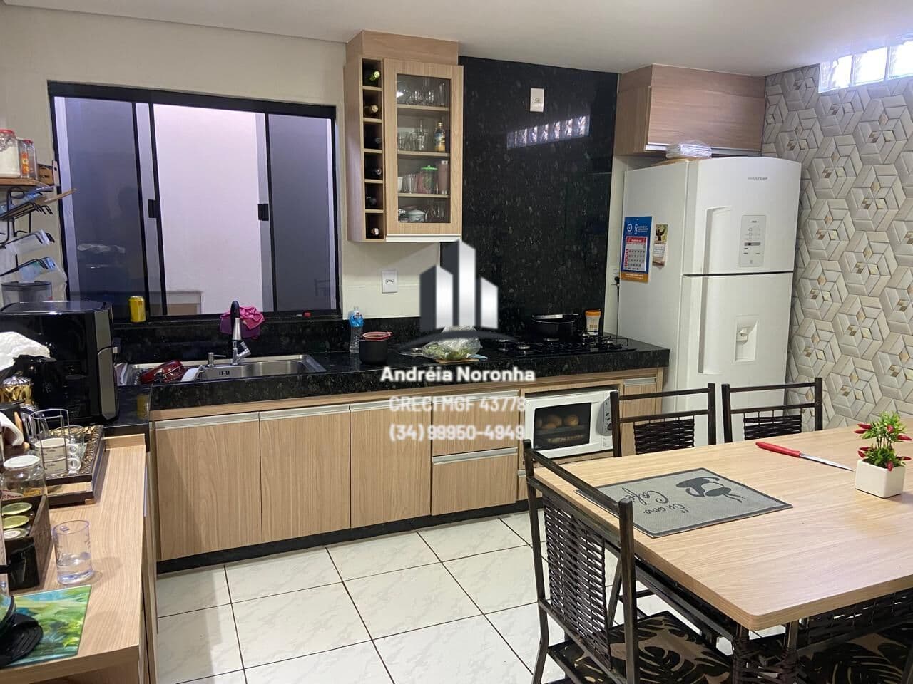 Imóvel de esquina com 2 Casas - Bairro Santa Terezinha