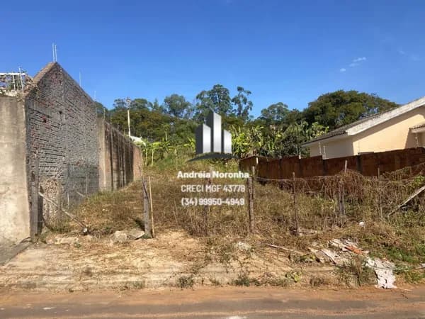 LOTE A VENDA NO JARDIM PAULISTANO