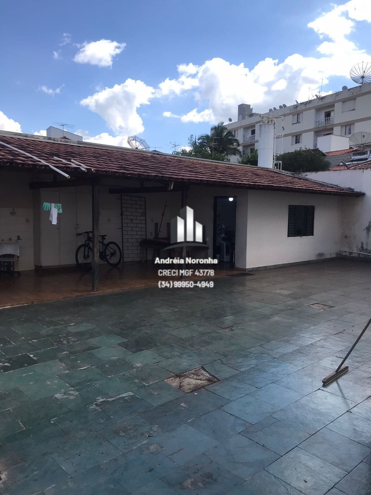 Casa Duplex Comercial no Centro