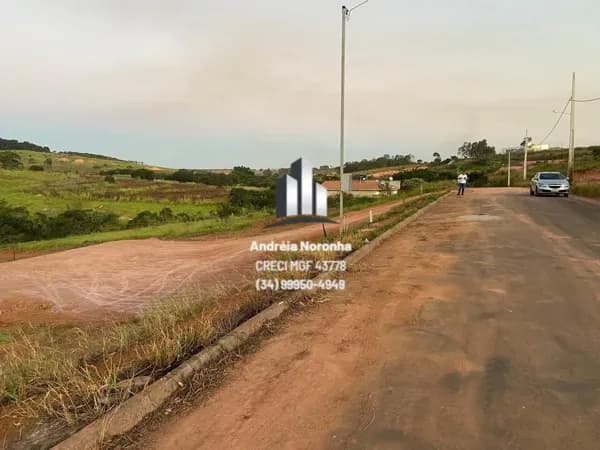 Chácara 2.000 m² Próxima ao Posto Avenue