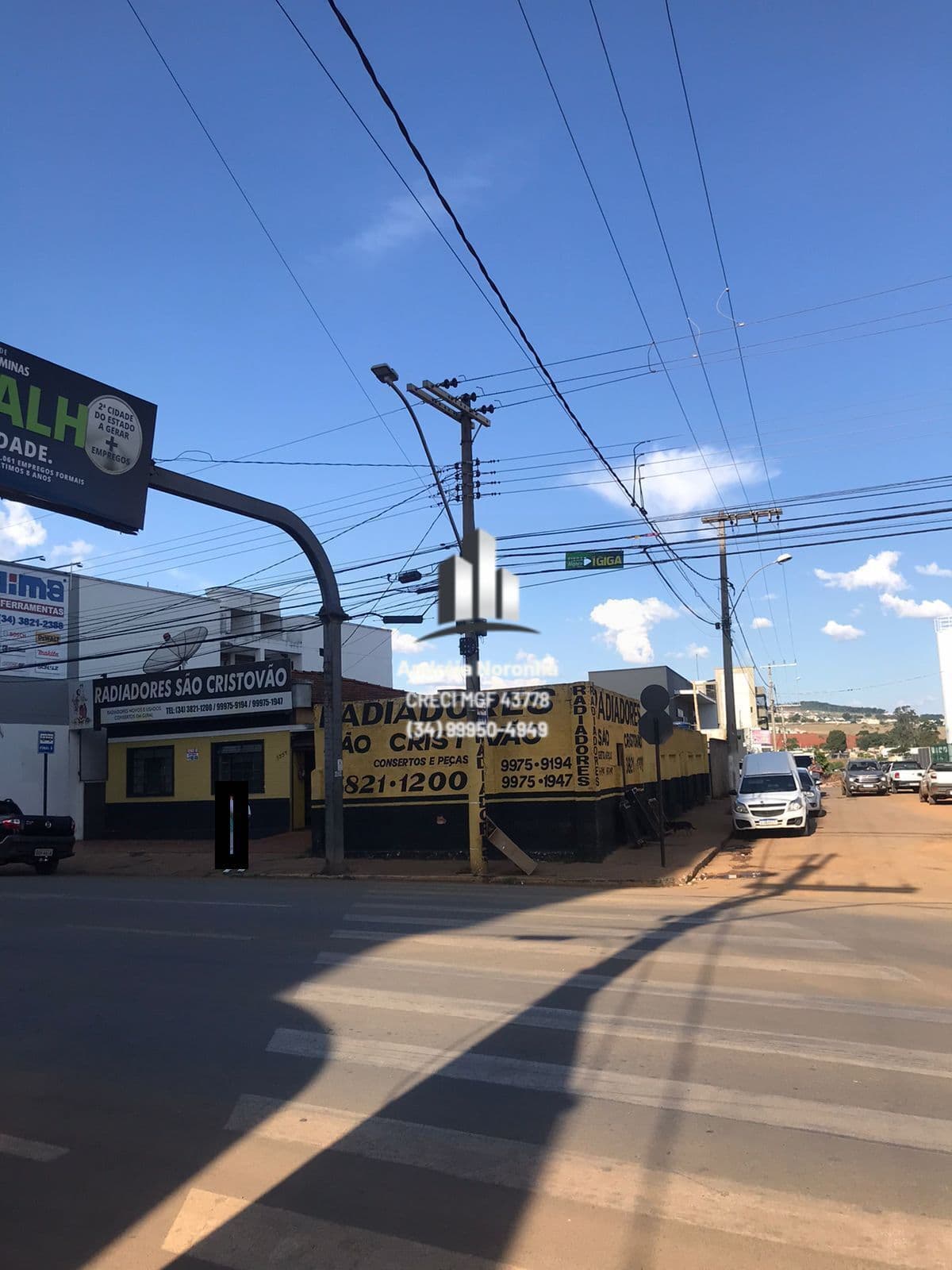 Imóvel de esquina na Rua Major Gote