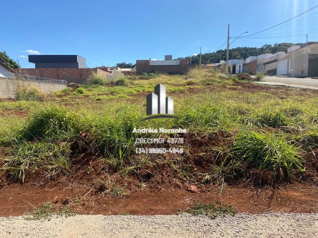2 Lotes na Avenida do Bairro Jd. Europa
