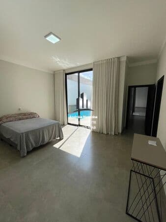 Casa com Piscina em Lagoa Formosa/MG