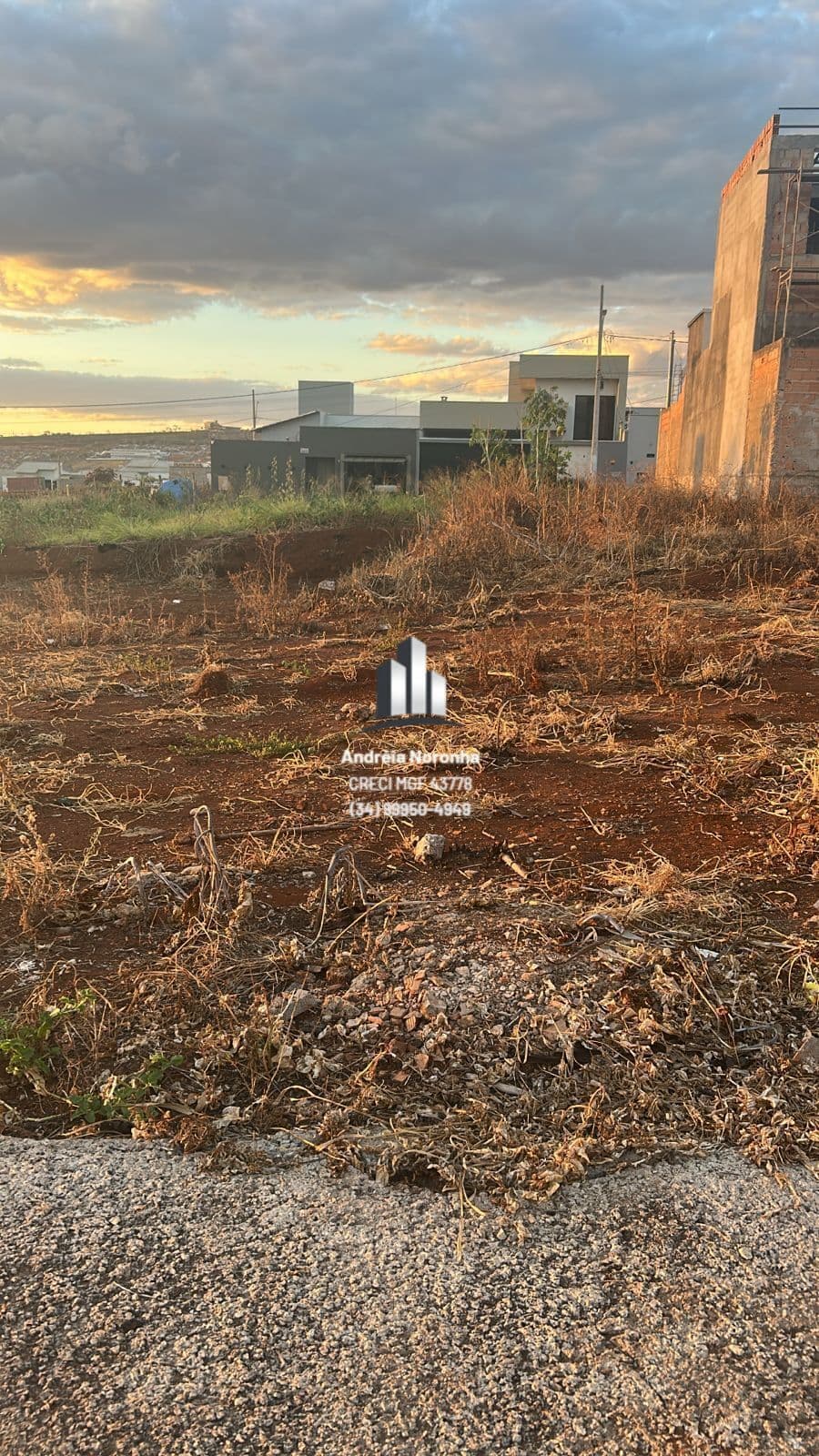 ✳️ LOTE À VENDA NO AFONSO QUEIROZ ✳️