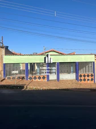 3 Casas Simples no mesmo lote - Bairro Jardim Esperança