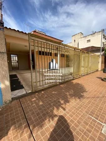 🏡 CASA À VENDA NA RUA DUQUE DE CAXIAS 🏡