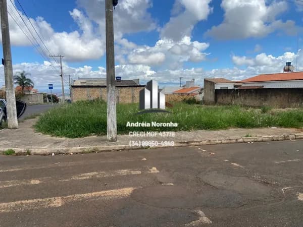 ❇️ LOTE DE ESQUINA À VENDA NA AVENIDA DO ALTO LIMOEIRO ❇️