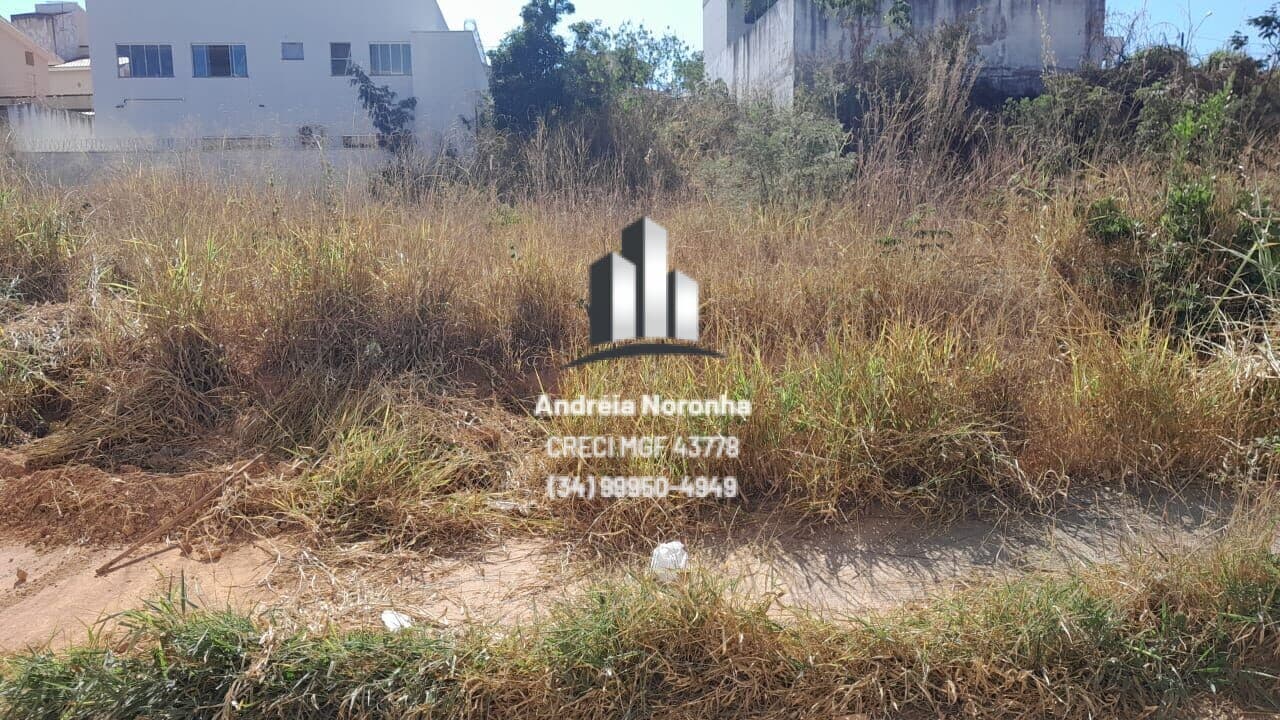 Lote no Bairro Copacabana, próximo ao Fórum