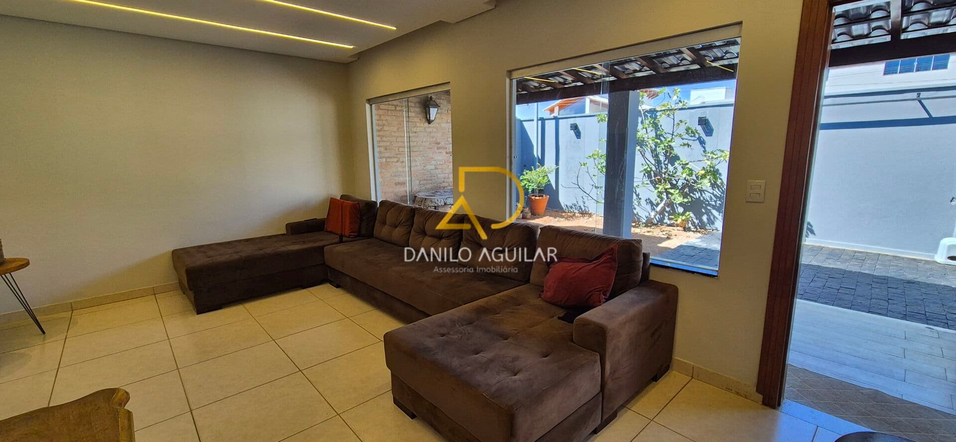 IMÓVEL RESIDENCIAL EM PATROCÍNO-MG.