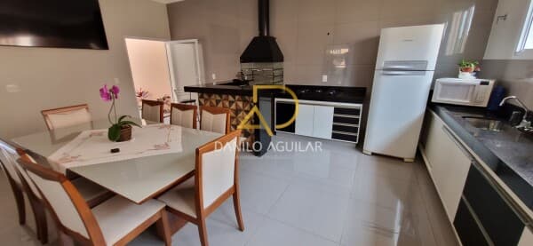 EXCELENTE CASA A VENDA NO BAIRRO BELVEDERE