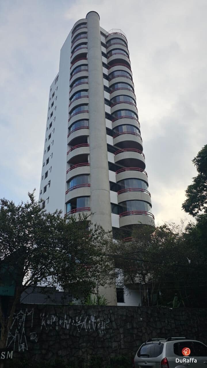 Apartamento - Edifício Vittória de Chiro