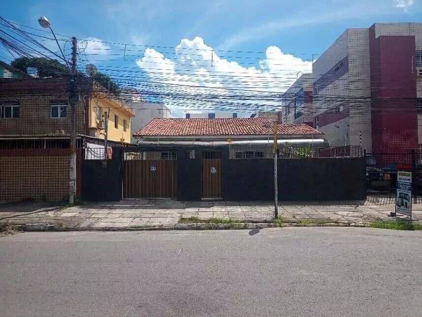 Casa PadrãoCasa à venda em leilão