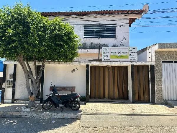 CASA A VENDA EM SERRA TALHADA - SÃO CRISTÓVÃO