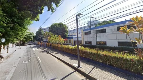 Recife – Vende-se Prédio Pronto para escolas – Clínicas R$ - 17.000.000,00