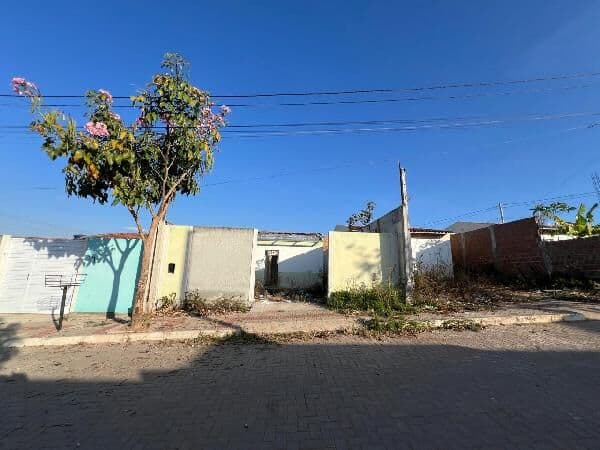 APROVEITE TERRENO ONDE TINHA CONSTRUÍDO UMA CASA A PREÇO ABAIXO MERCADO EM BELO JARDIM
