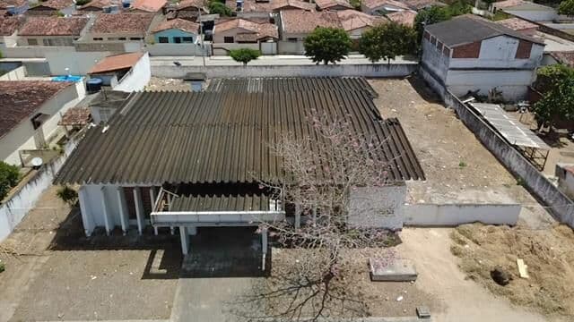 Prédio/Edifício Inteiro em Salgado de São Félix - Centro