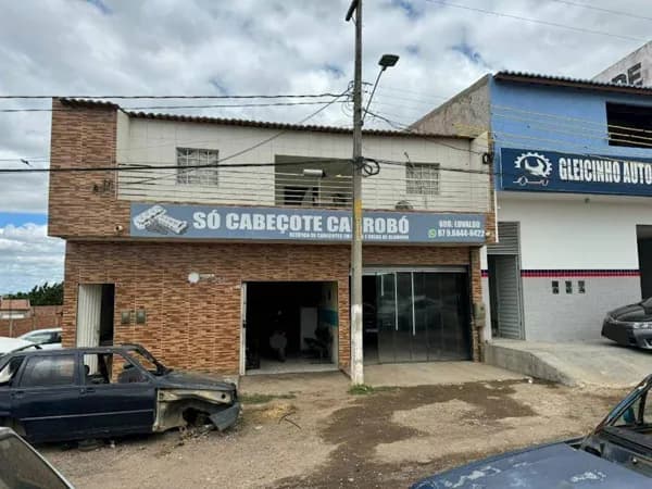 Casa com ponto comercio no Centro de Cabrobó/PE