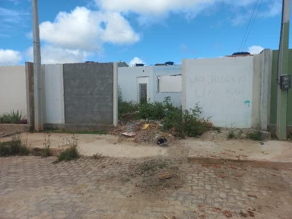 APROVEITE TERRENO ONDE TINHA CONSTRUÍDO UMA CASA A PREÇO ABAIXO MERCADO EM BELO JARDIM