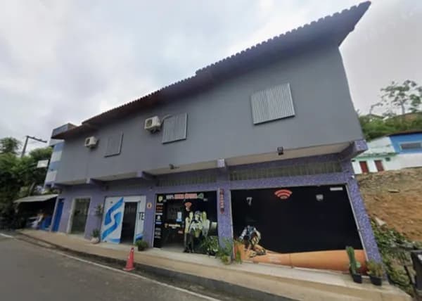 Venda de Loja - Prédio Comercial. Áreas totais: terr. 108,00m² e constr. 216,00m²
