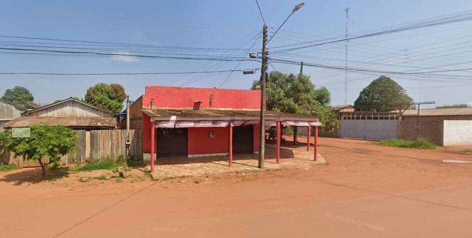 Prédio/Edifício Inteiro em Guajará-Mirim - Centro