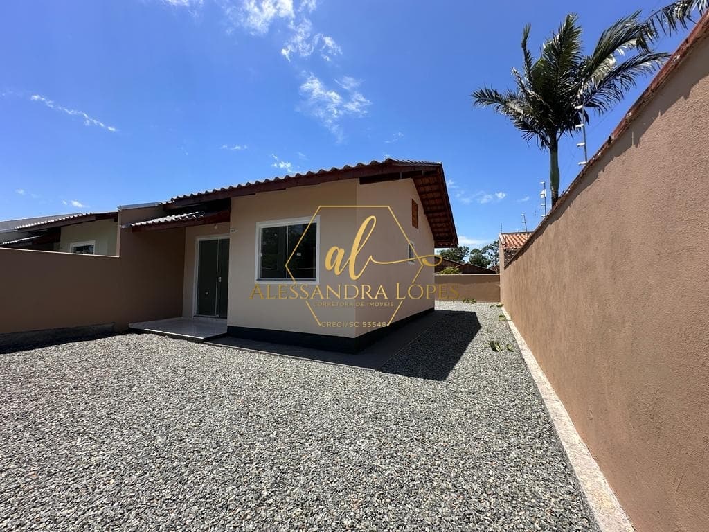 Casa com Amplo Espaço de Terreno na Quinta dos Açorianos, Barra Velha/SC