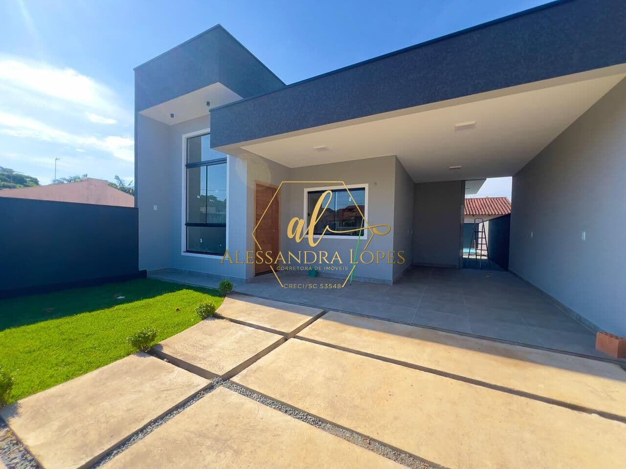 Casa em Quinta dos Açorianos com Piscina- Barra Velha/SC
