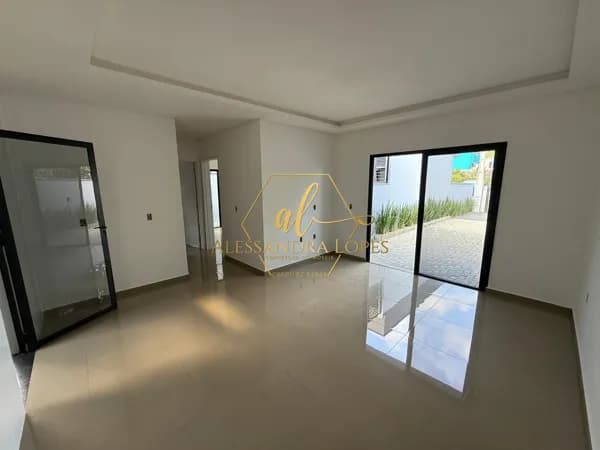 Casa de Padrão Elevado na Quinta dos Açorianos em Barra Velha-SC